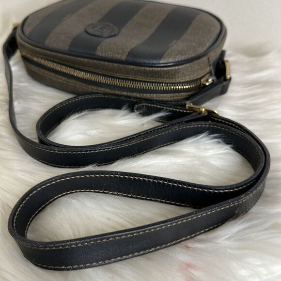 💯Authentic Fendi Pecan Crossbody Bag🍀 - Picture 6 of 17